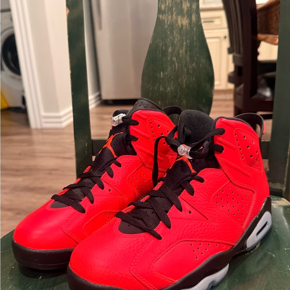 Jordan 6 Retro Infrared 23 New *no box* US M9.5  384664-623